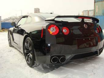 2009 Nissan GT-R Pictures