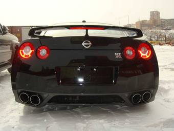 2009 Nissan GT-R Pics