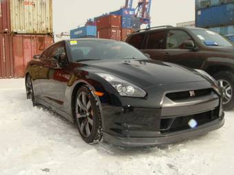 2009 Nissan GT-R Pictures