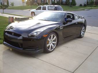 2009 Nissan GT-R Pictures