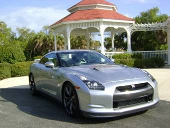 2009 Nissan GT-R Pics