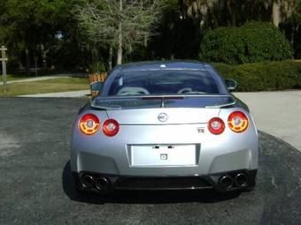 2009 Nissan GT-R Pictures