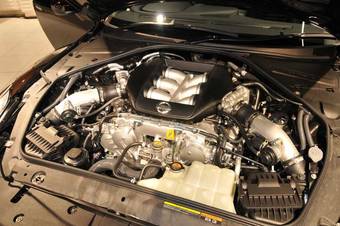 2009 Nissan GT-R Images