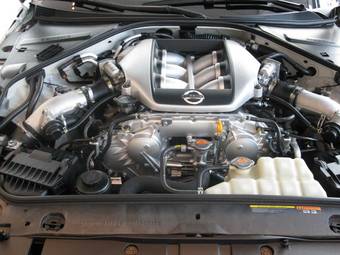 2009 Nissan GT-R Images