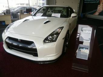 2009 Nissan GT-R Photos