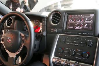 2009 Nissan GT-R Pictures
