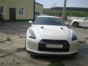 2010 Nissan GT-R Photos