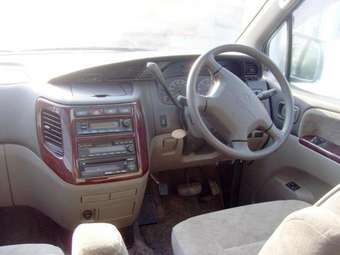 1998 Nissan Homy Elgrand Photos