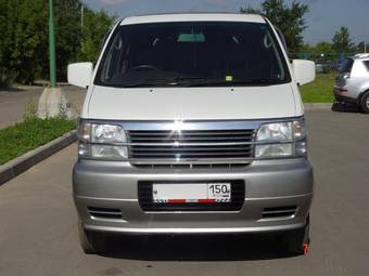 1999 Nissan Homy Elgrand Photos