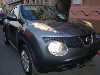 2010 Nissan Juke Photos