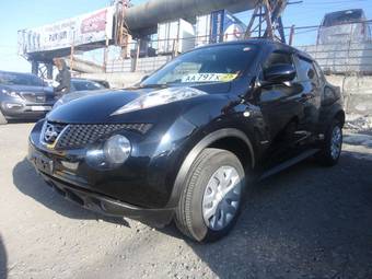 2010 Nissan Juke Photos