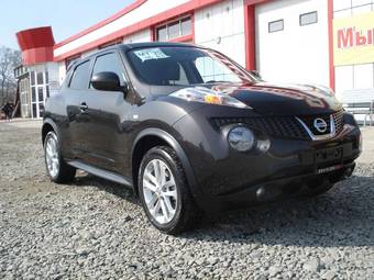 2010 Nissan Juke Photos