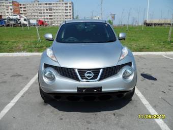 2010 Nissan Juke Photos