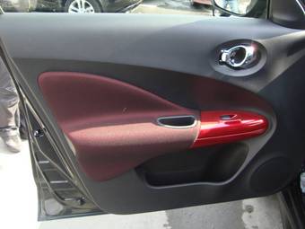 2011 Nissan Juke Photos