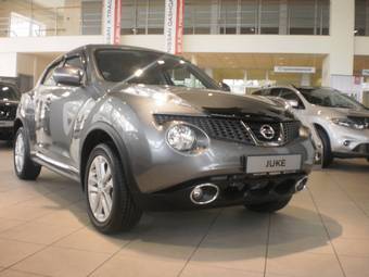 2011 Nissan Juke Photos