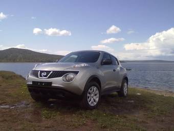 2011 Nissan Juke Photos