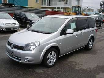 2004 Nissan Lafesta Pictures