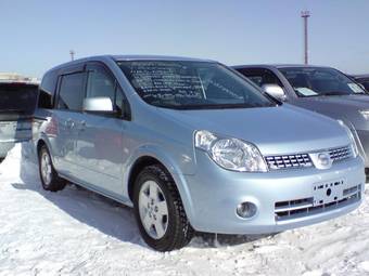 2004 Nissan Lafesta Images