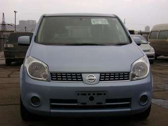 2005 Nissan Lafesta Images