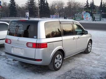 2005 Nissan Lafesta Images