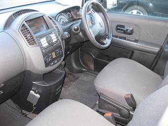 2005 Nissan Lafesta Pictures