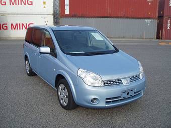 2005 Nissan Lafesta Images