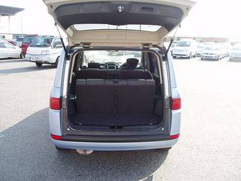 2005 Nissan Lafesta Pictures