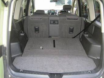 2005 Nissan Lafesta Pictures