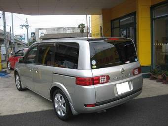 2005 Nissan Lafesta Images