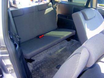 2005 Nissan Lafesta Pictures