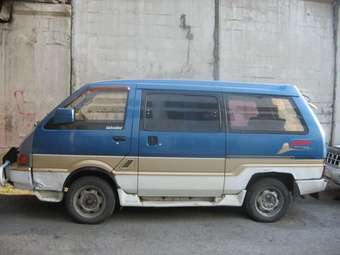 1988 Nissan Largo
