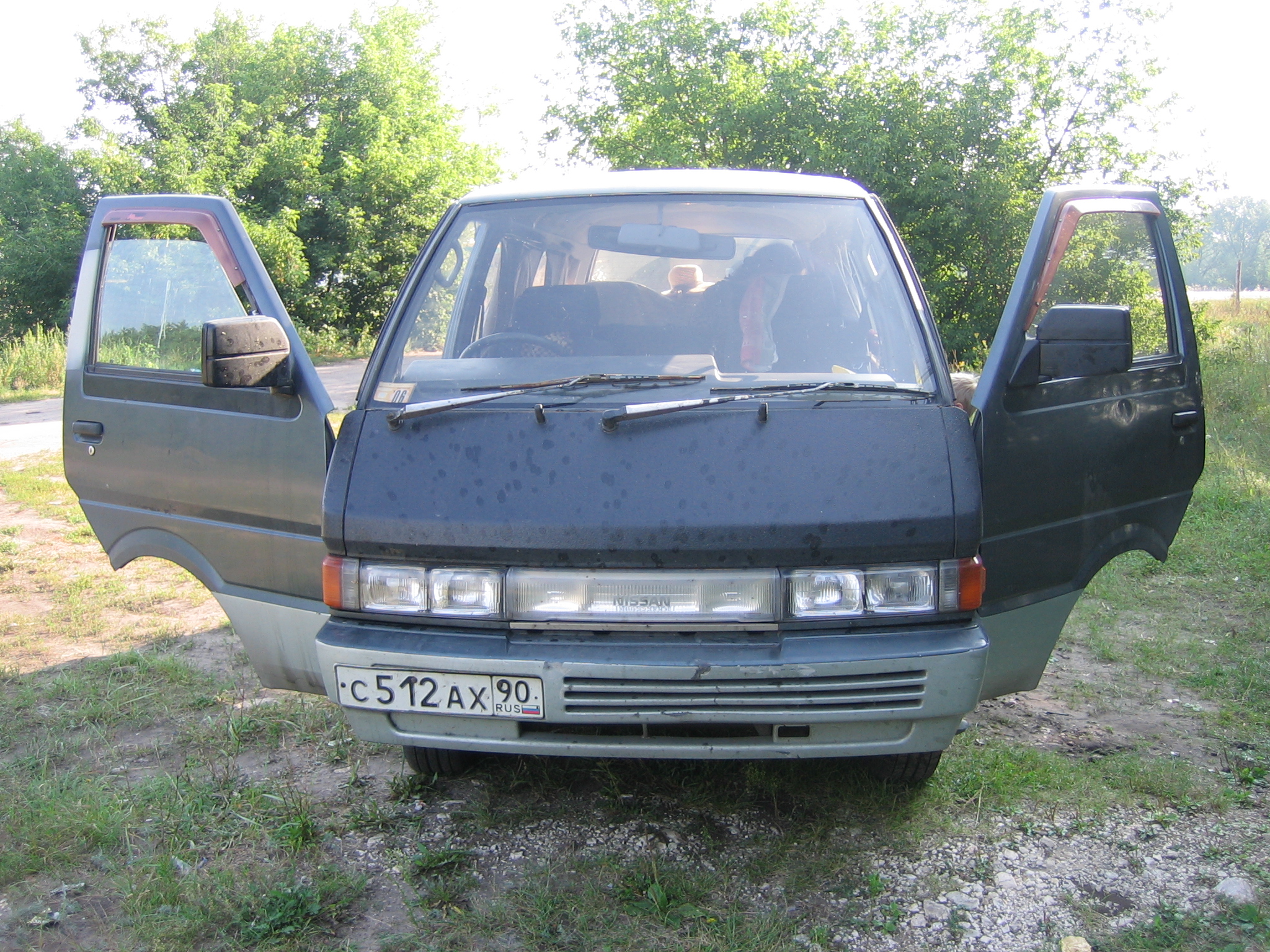Nissan largo 1990