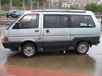 Nissan largo 1990