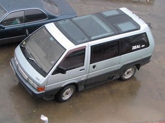 Nissan largo 1990