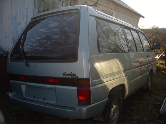 1990 Nissan Largo