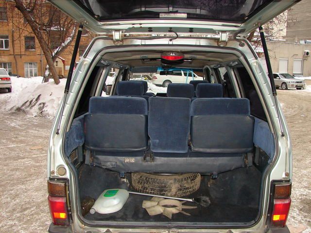 1990 Nissan Largo