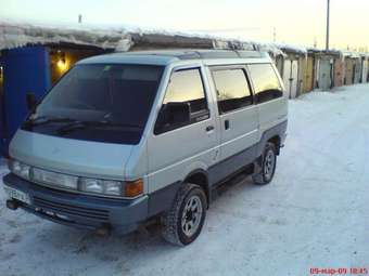 Nissan largo 1990