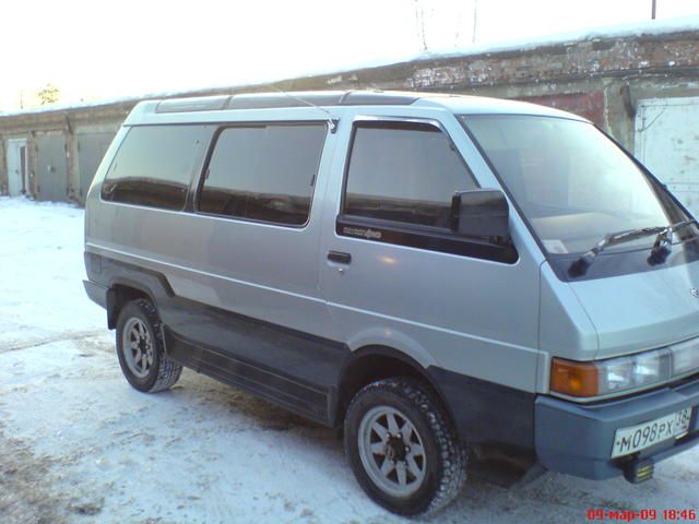 1990 Nissan Largo