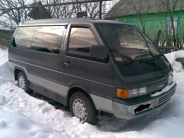 1990 Nissan Largo