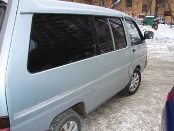 Nissan largo 1990