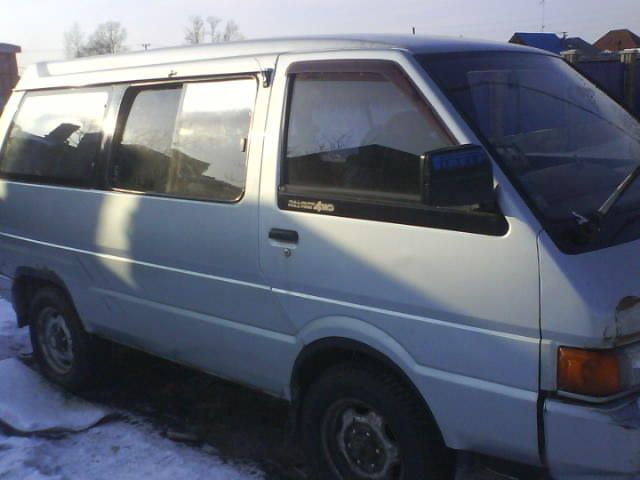 1991 Nissan Largo