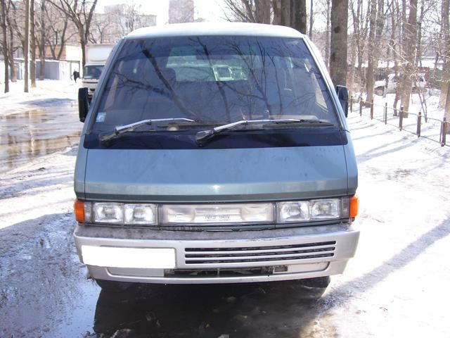 1992 Nissan Largo