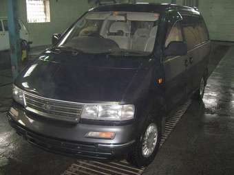 Nissan Largo