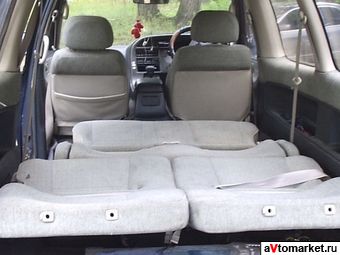 1994 Nissan Largo Images