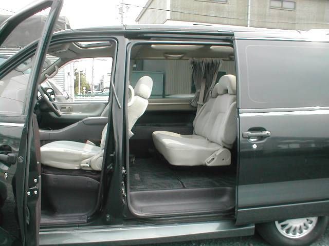 1995 Nissan Largo