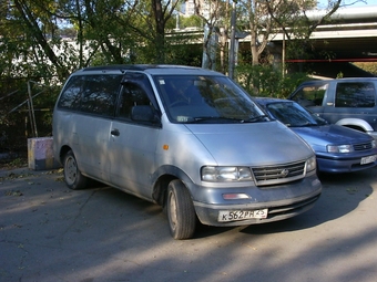 1995 Nissan Largo