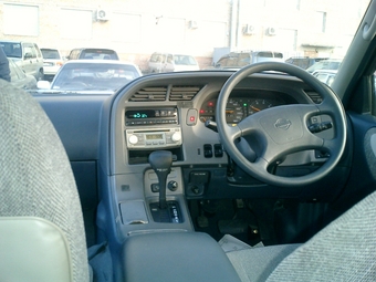 Nissan Largo