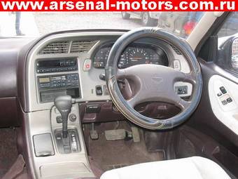 1995 Nissan Largo Pics