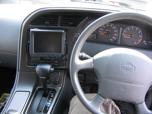 1996 Nissan Largo Pictures
