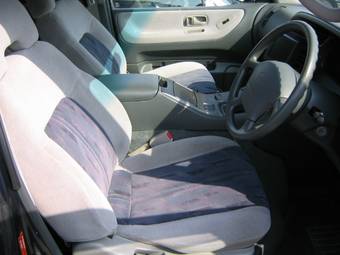 1996 Nissan Largo Pictures